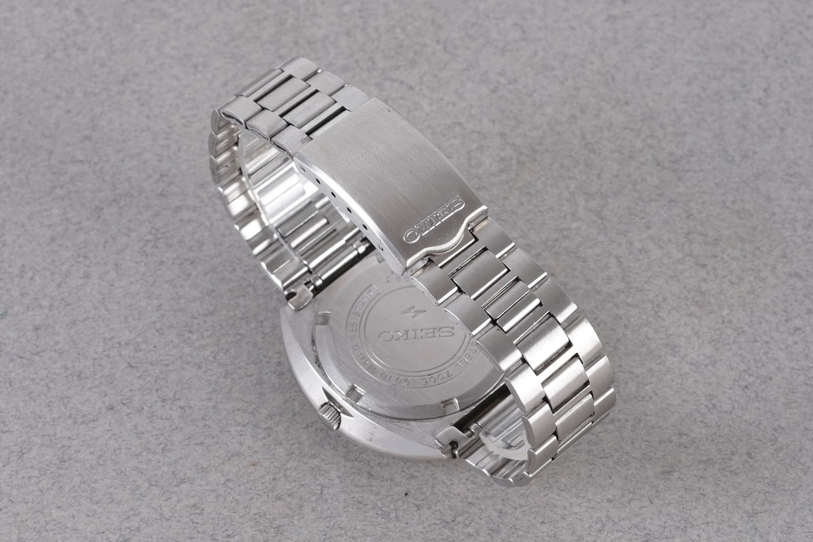 SEIKO AUTOMATIC DAY DATE REF. 7006-6010 - 4