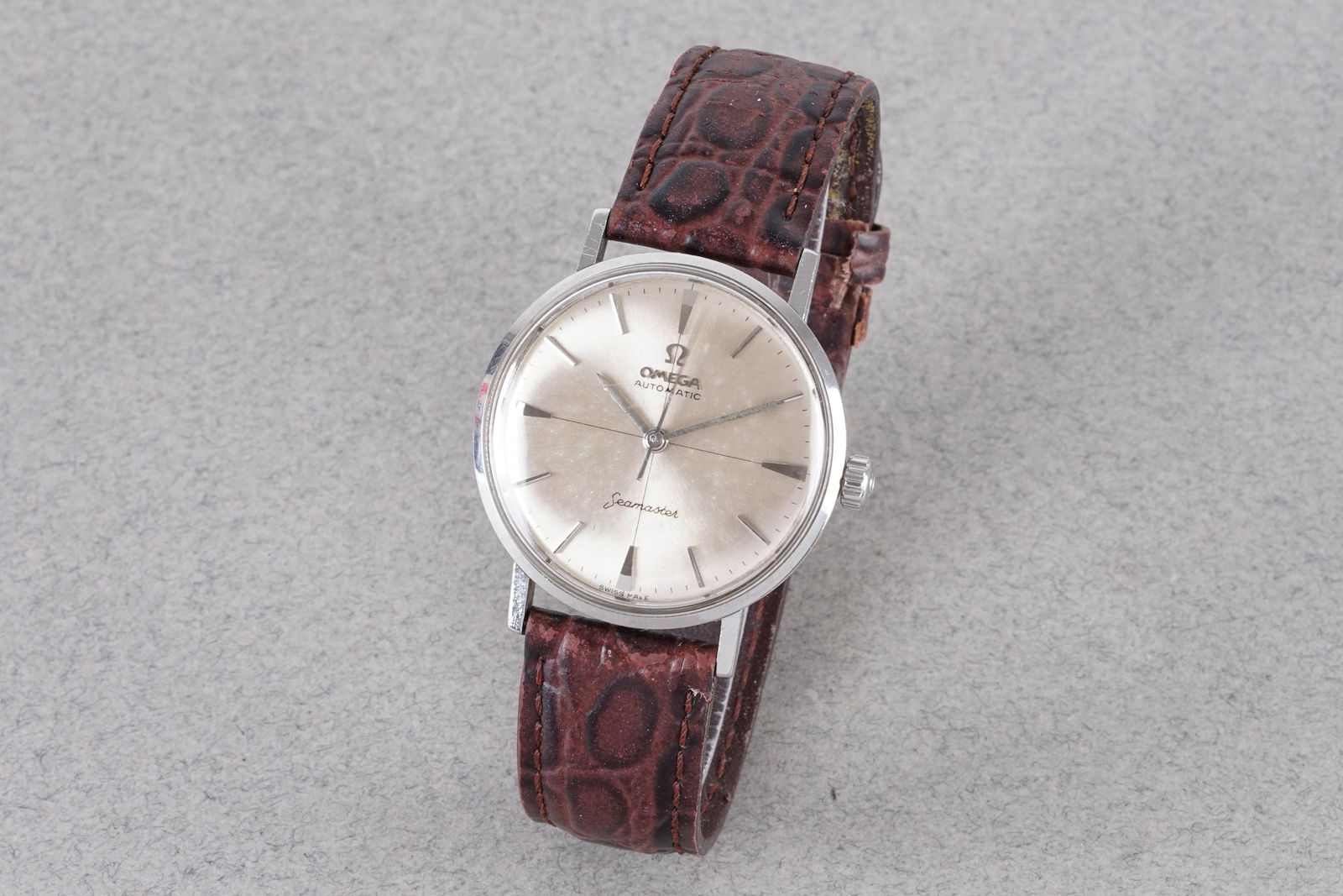 OMEGA SEAMASTER AUTOMATIC SECTOR DIAL WRISTWATCH (1 of 4)