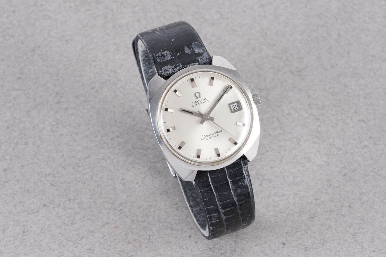 OMEGA SEAMASTER COSMIC AUTOMATIC DATE REF. 166022 - 2