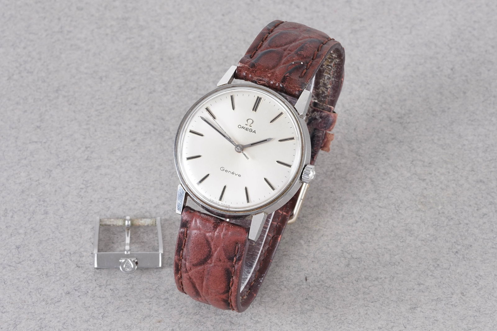 OMEGA GENEVE WRISTWATCH (1 of 4)