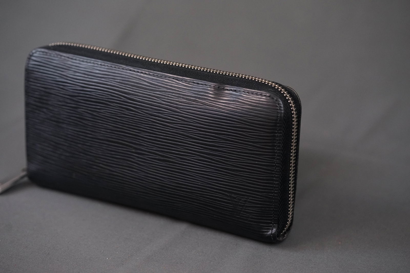 LOUIS VUITTON EPI ZIPPY WALLET W/ BOX DUST COVER & PAPERS - 5