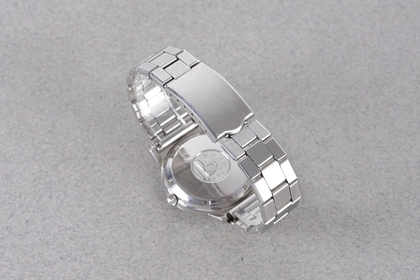 OMEGA CONSTELLATION DATE AUTOMATIC CHRONOMETER - 4