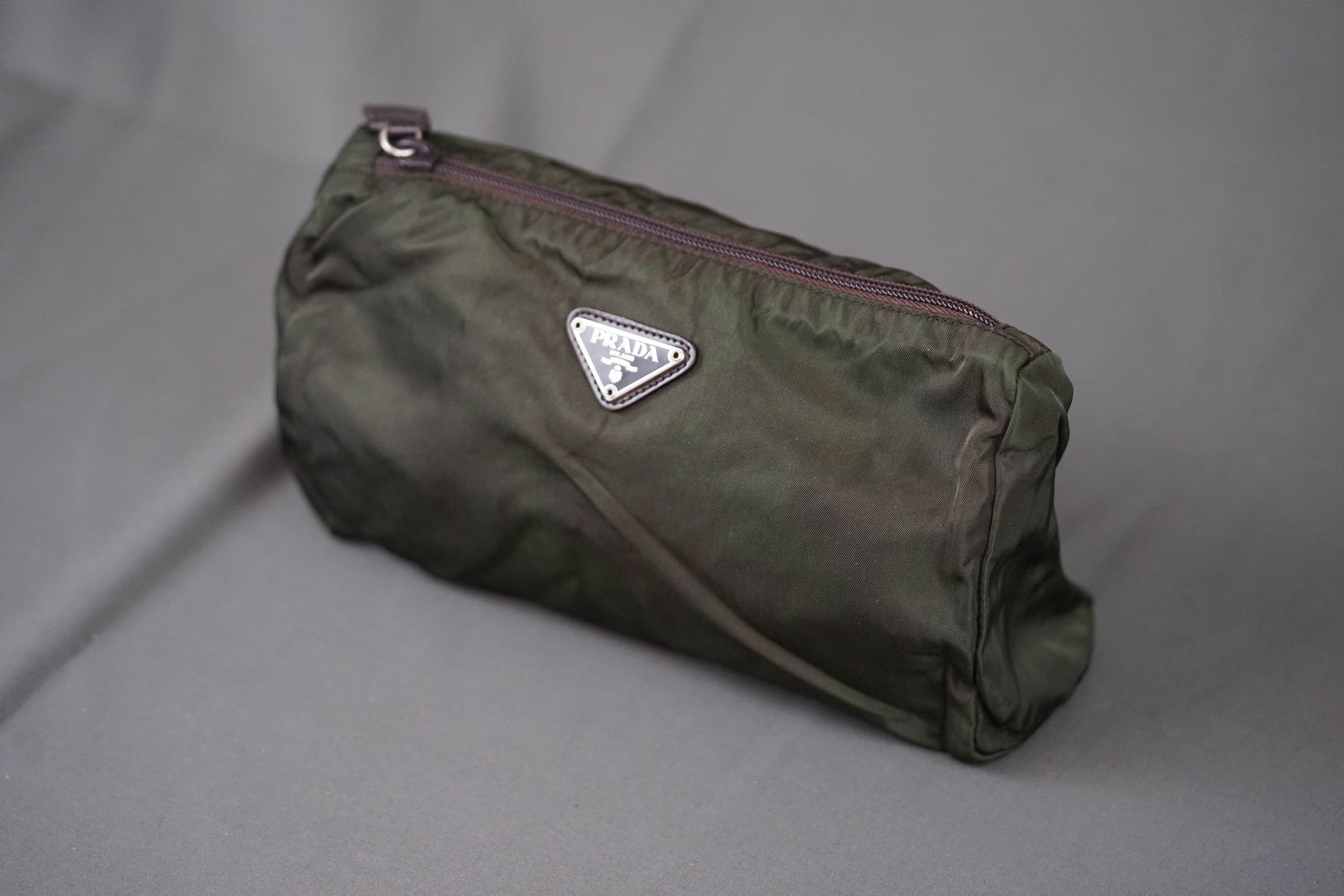 PRADA NYLON POUCH GREEN - 2