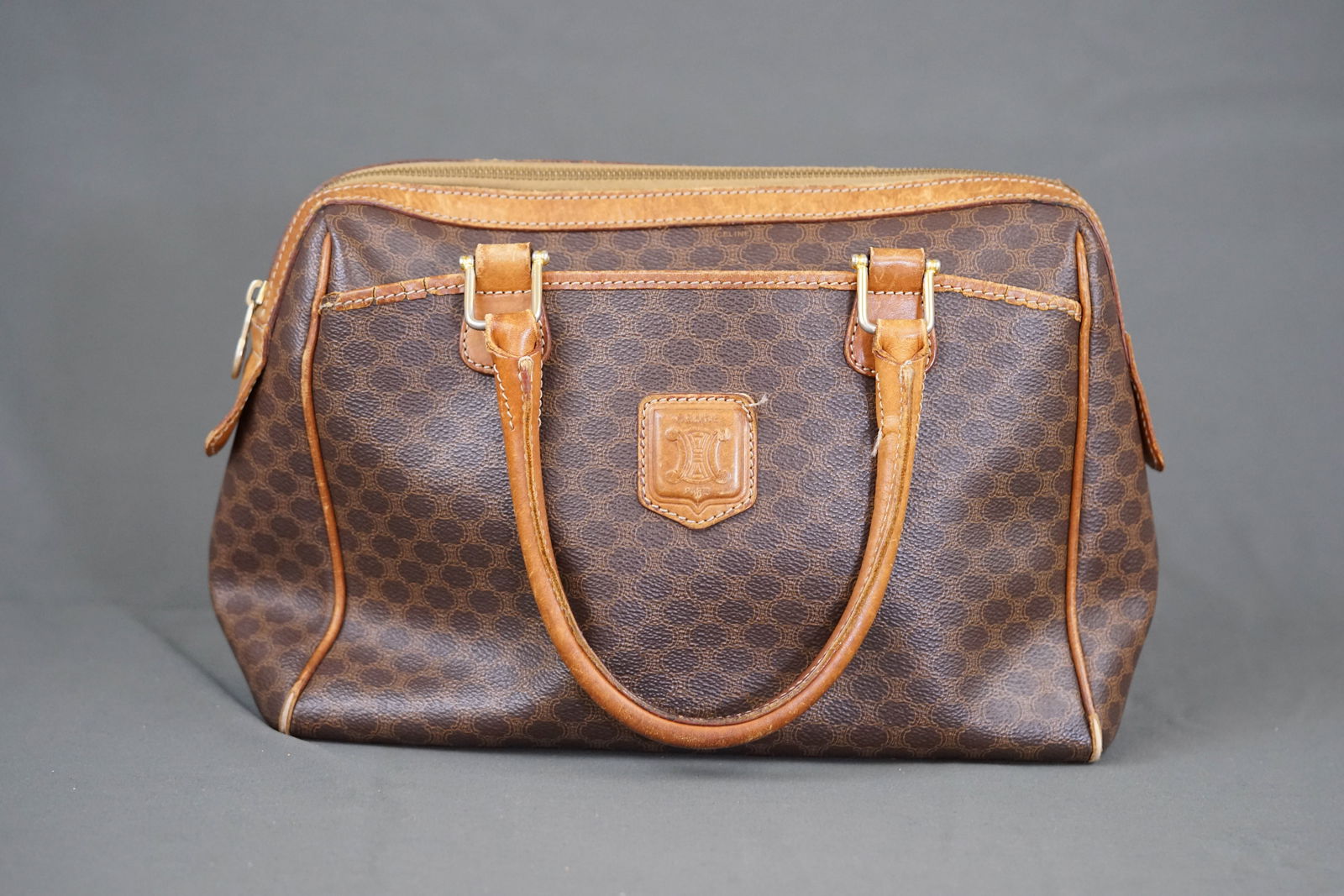 CELINE MACADAM HANDBAG: CELINE MACADAM HANDBAG, width 30cm, height 22cm, depth 13cm, condition rank BC. PLEASE NOTE: *This lot is elected for VAT (20%) on the hammer which will not apply for successful bidders outside of the