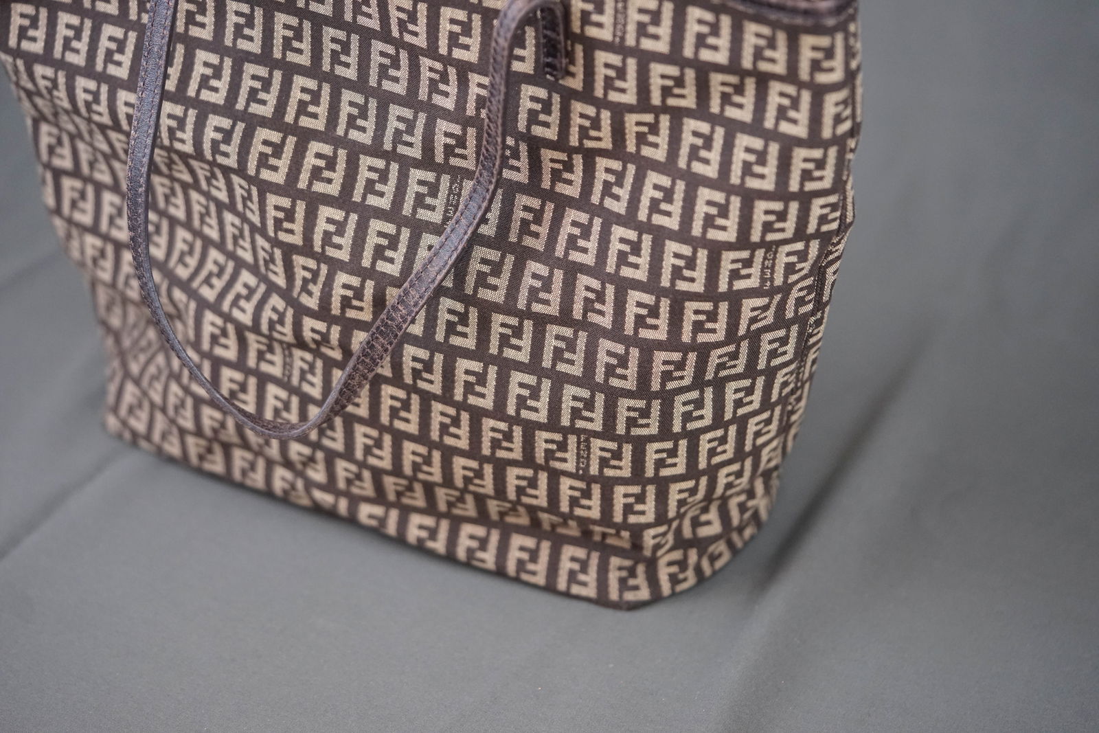 FENDI MONOGRAM HANDBAG - 3