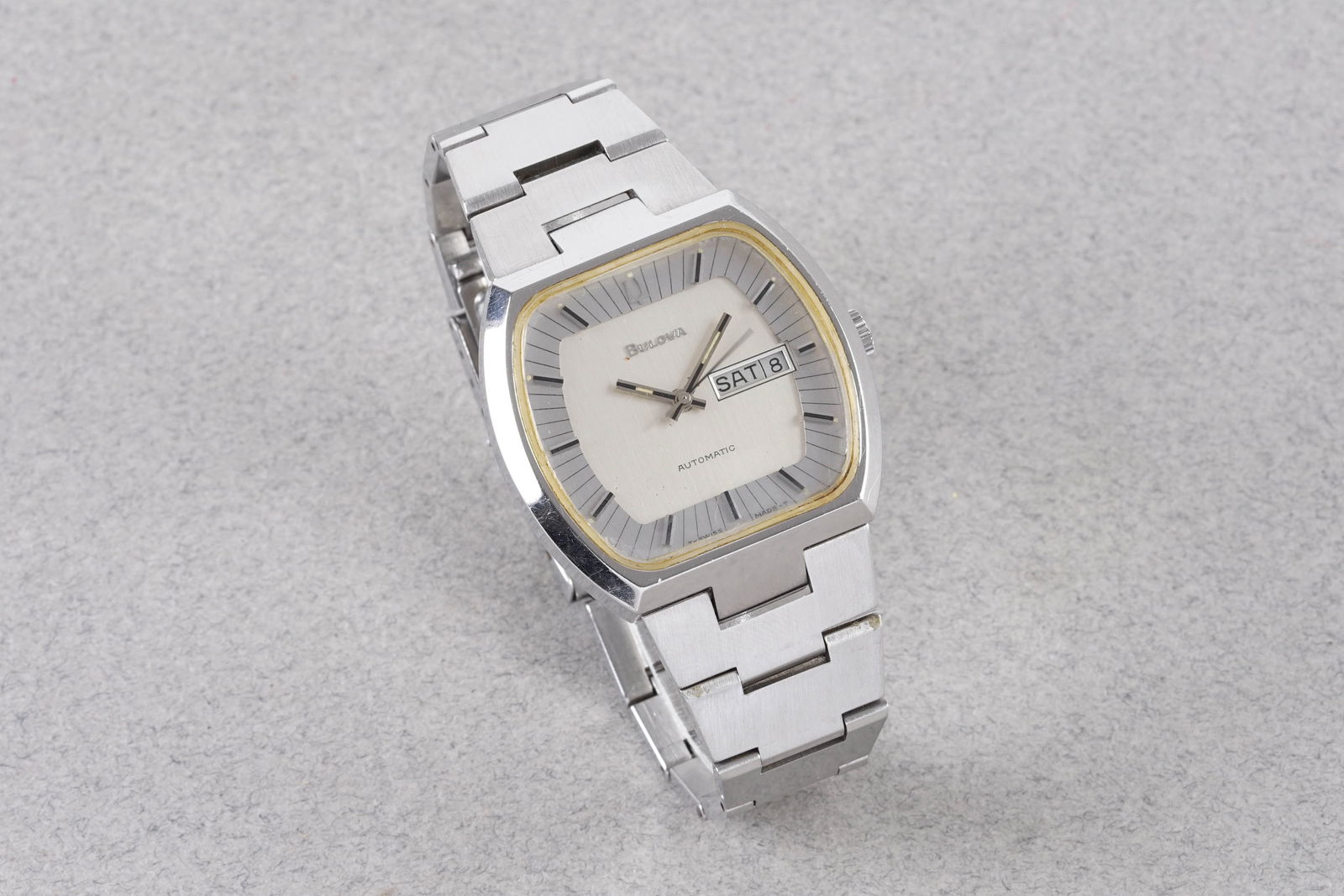 BULOVA AUTOMATIC DAY DATE REF. 11AOACB CIRCA 1977 - 2