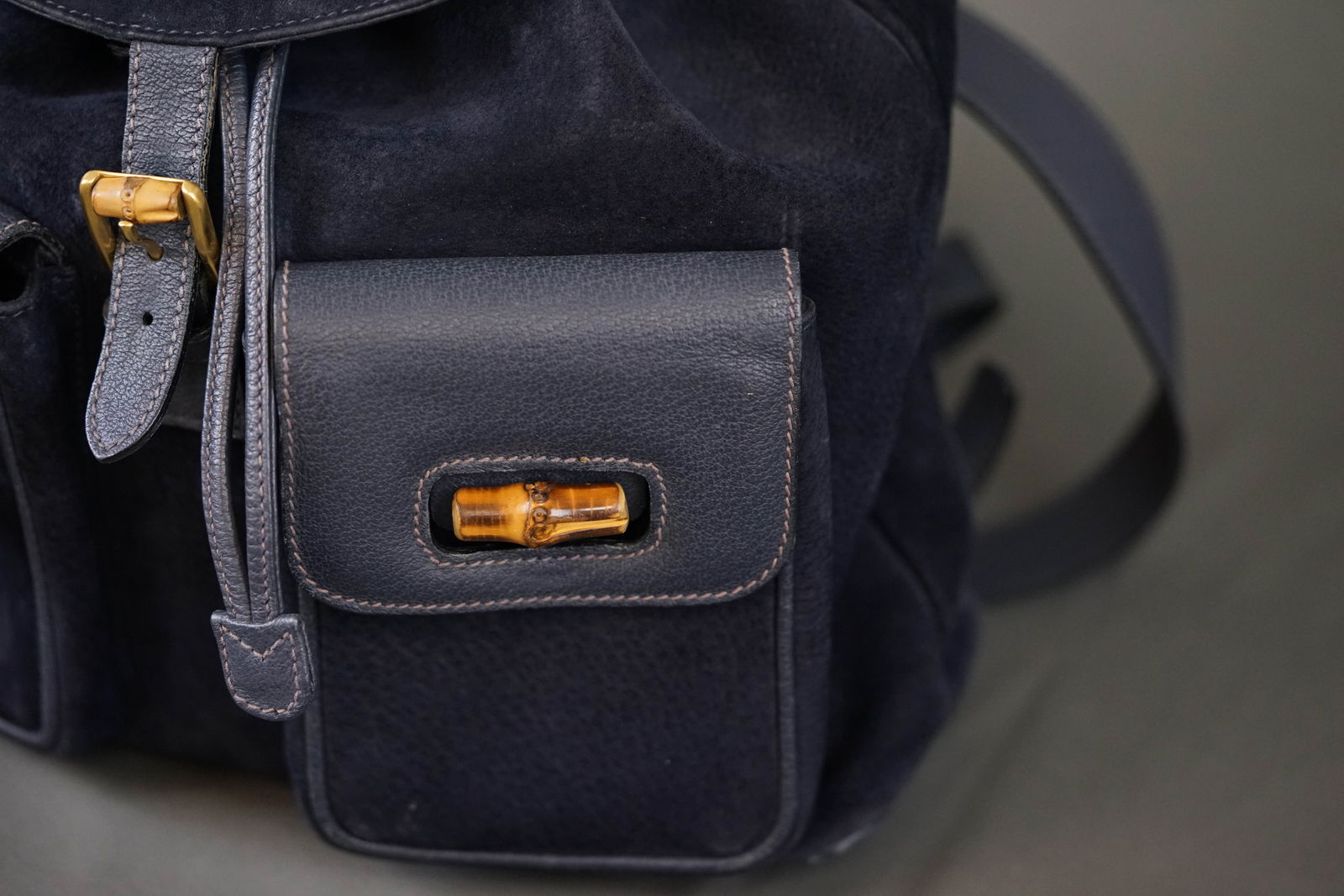 GUCCI BAMBOO BACKPACK SUEDE 0016 NAVY - 3
