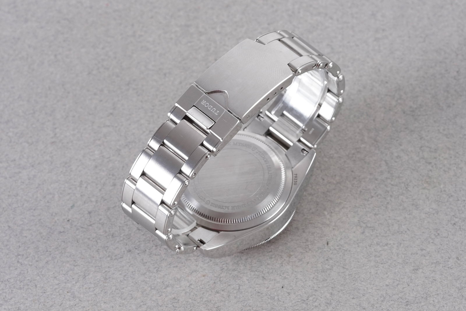 TUDOR BLACK BAY W/ BOX & GUARANTEE BOOKLET REF. 79230 - 4