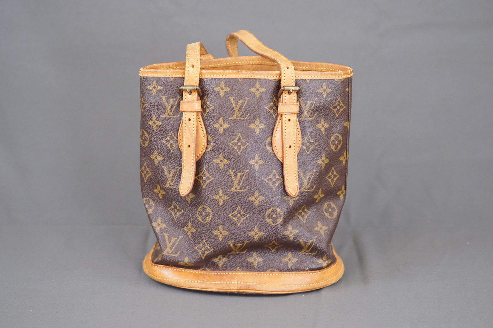 LOUIS VUITTON MONOGRAM BUCKET PM SHOULDER BAG M42238 (1 of 8)