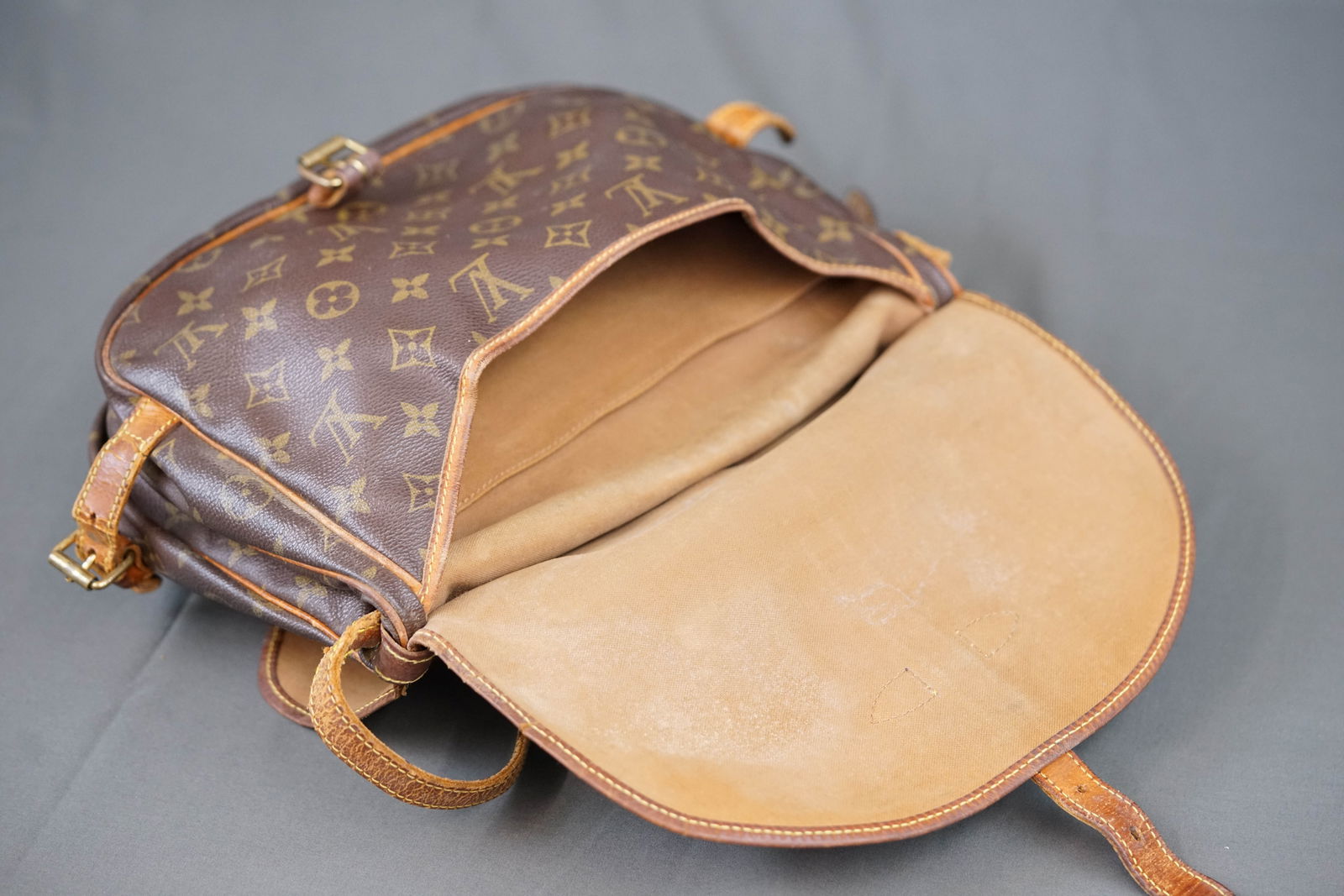 LOUIS VUITTON MONOGRAM SHOULDER BAG - 10