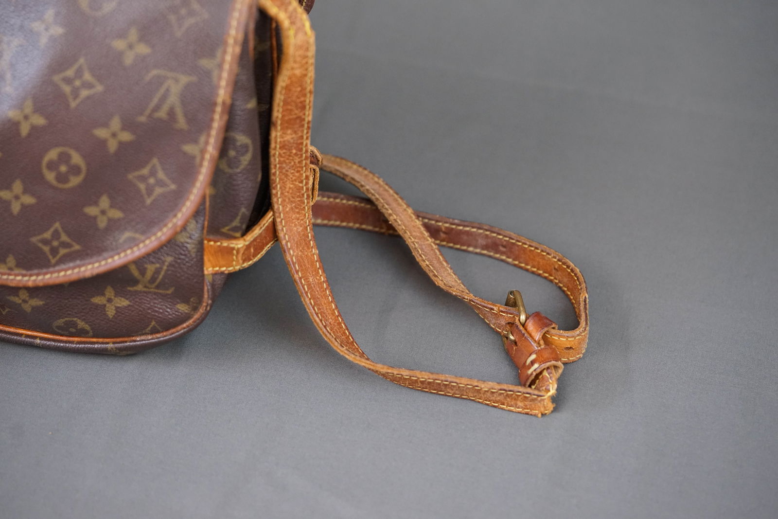 LOUIS VUITTON MONOGRAM SHOULDER BAG - 2