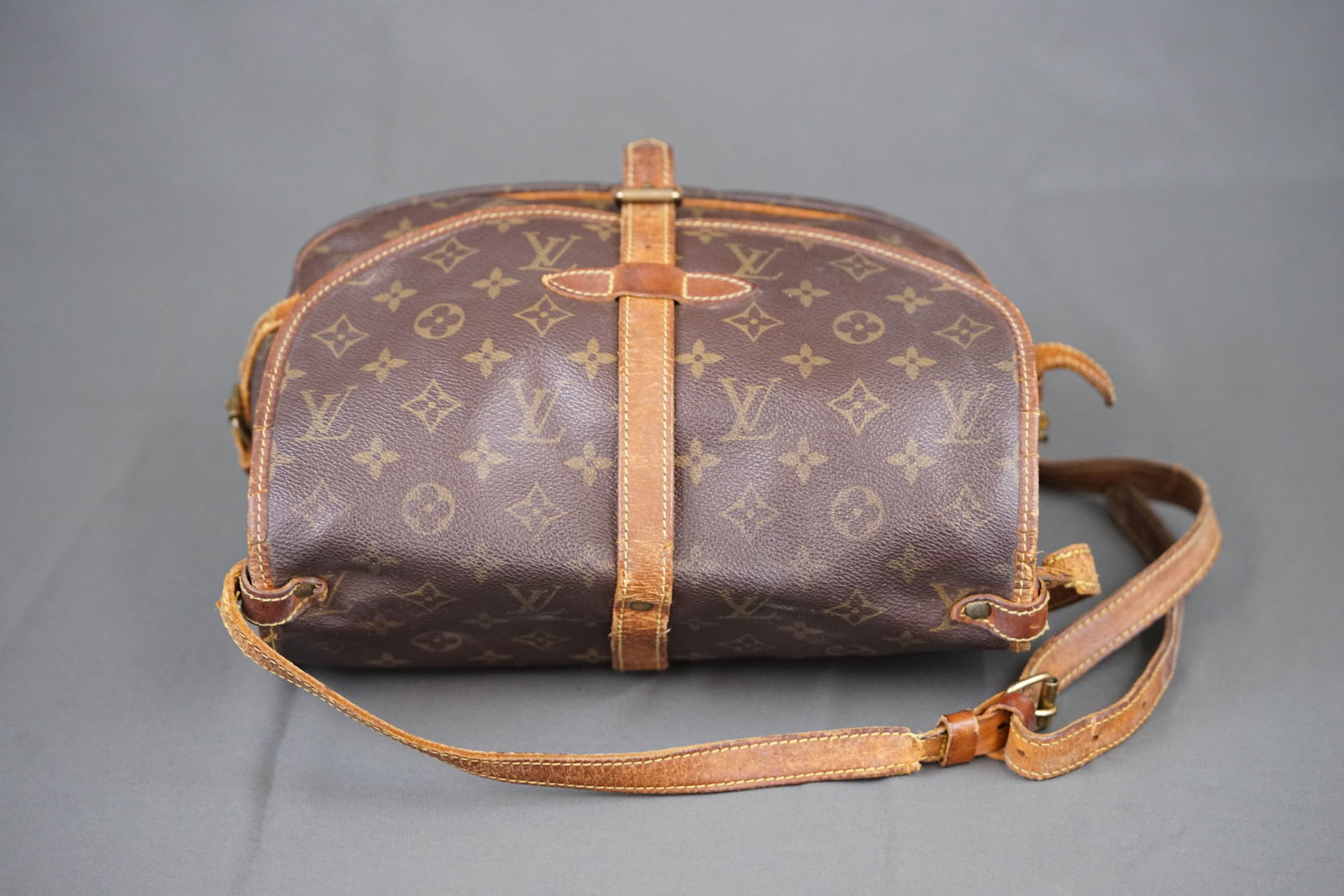 LOUIS VUITTON MONOGRAM SHOULDER BAG - 5