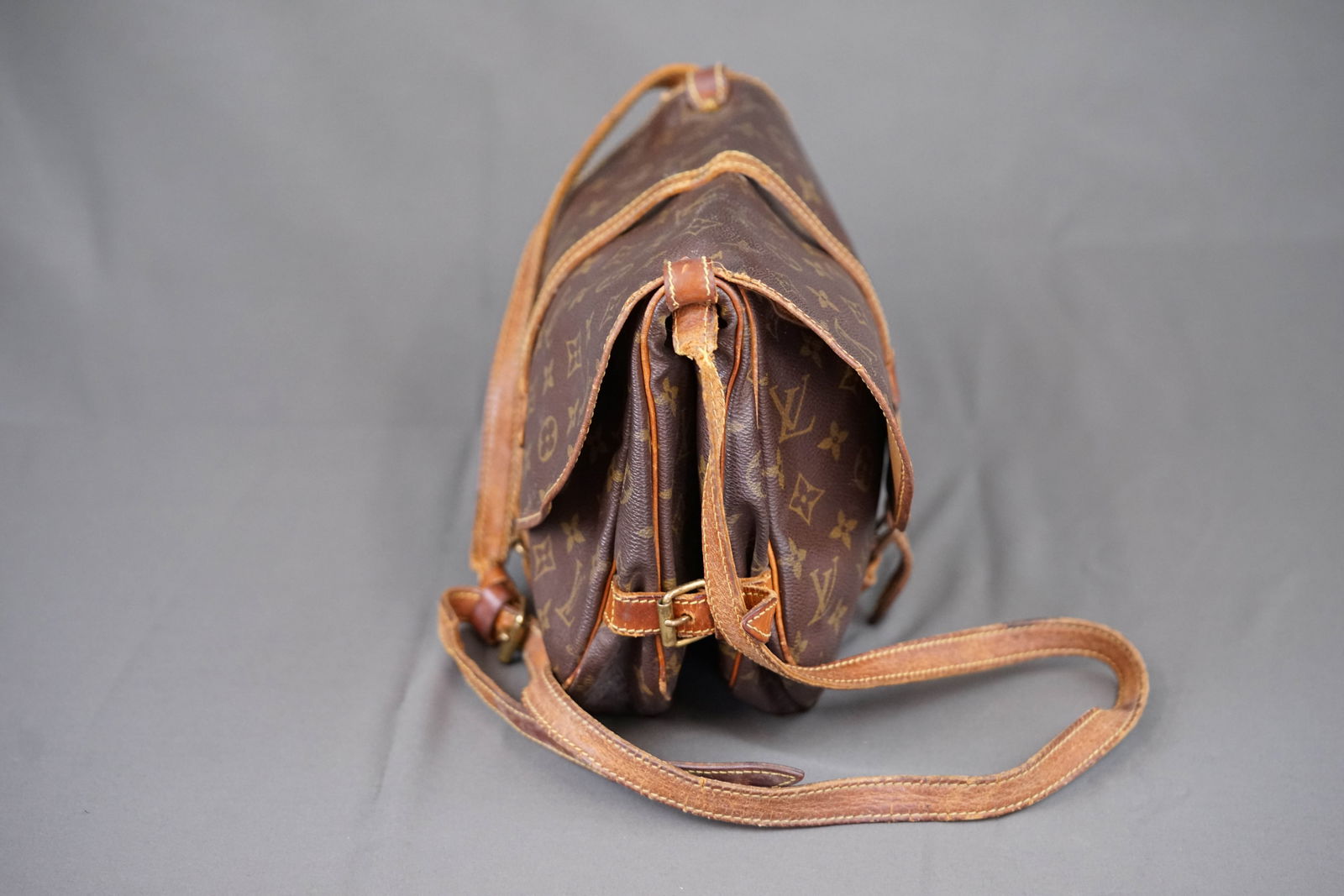 LOUIS VUITTON MONOGRAM SHOULDER BAG - 8