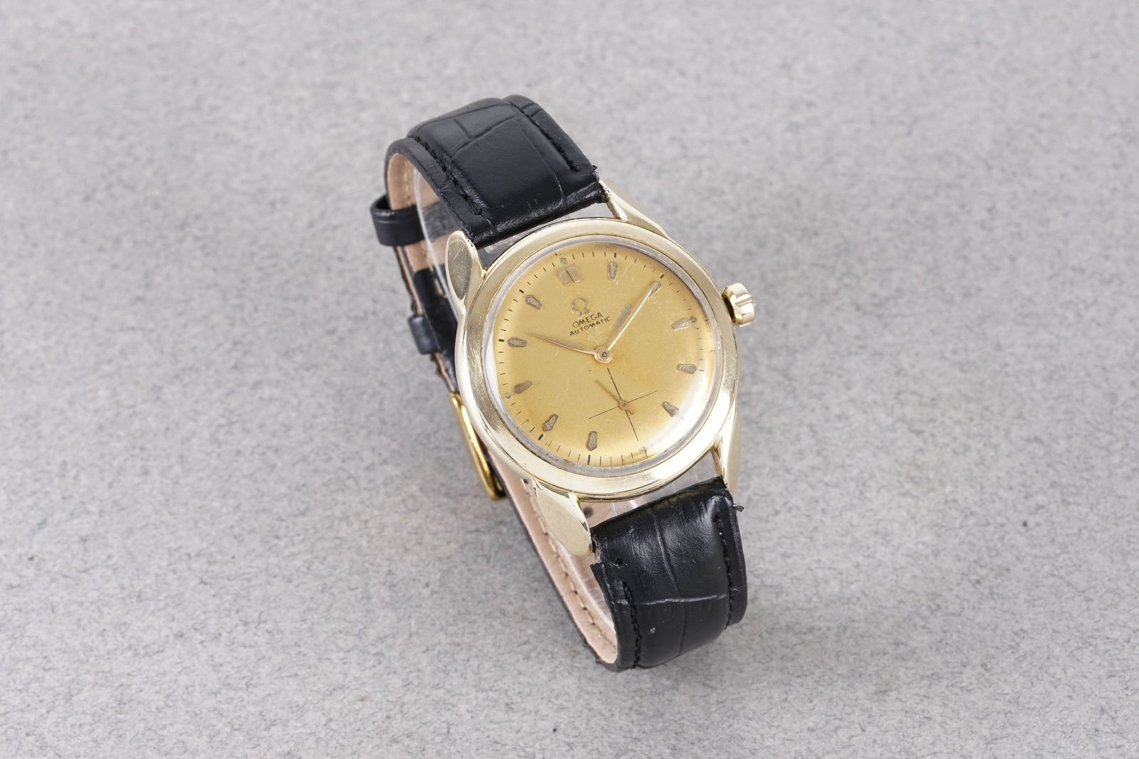 OMEGA AUTOMATIC 'BUMPER' GOLD PLATED WRISTWATCH - 2