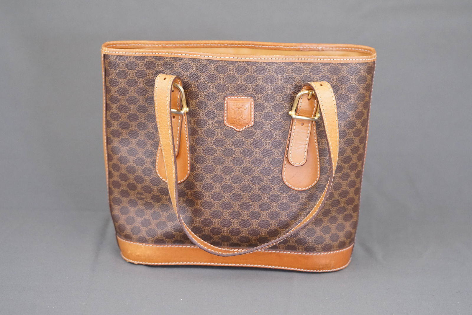 CELINE MACADAM TOTE BAG: CELINE MACADAM TOTE BAG, width 24cm, height 23cm, depth 10cm, condition rank B. PLEASE NOTE: *This lot is elected for VAT (20%) on the hammer which will not apply for successful bidders outside of the