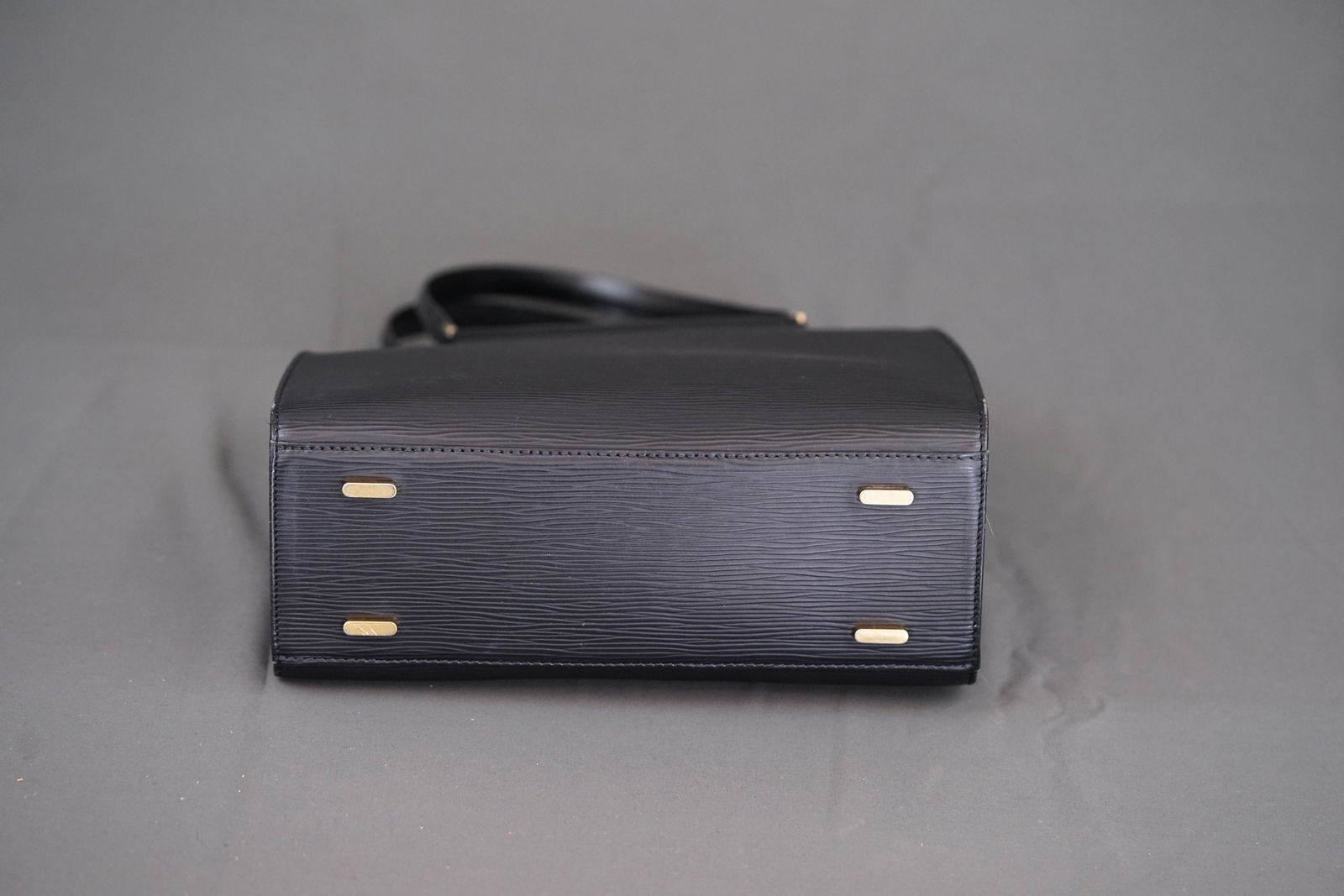 LOUIS VUITTON EPI FIGARI MM W/ BOX - 10