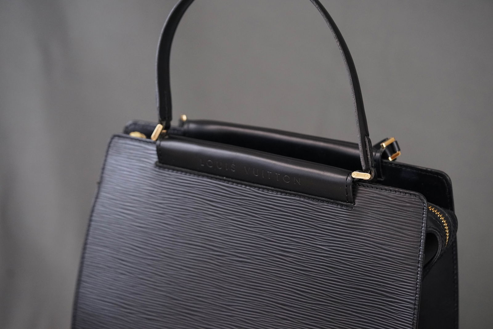 LOUIS VUITTON EPI FIGARI MM W/ BOX - 3