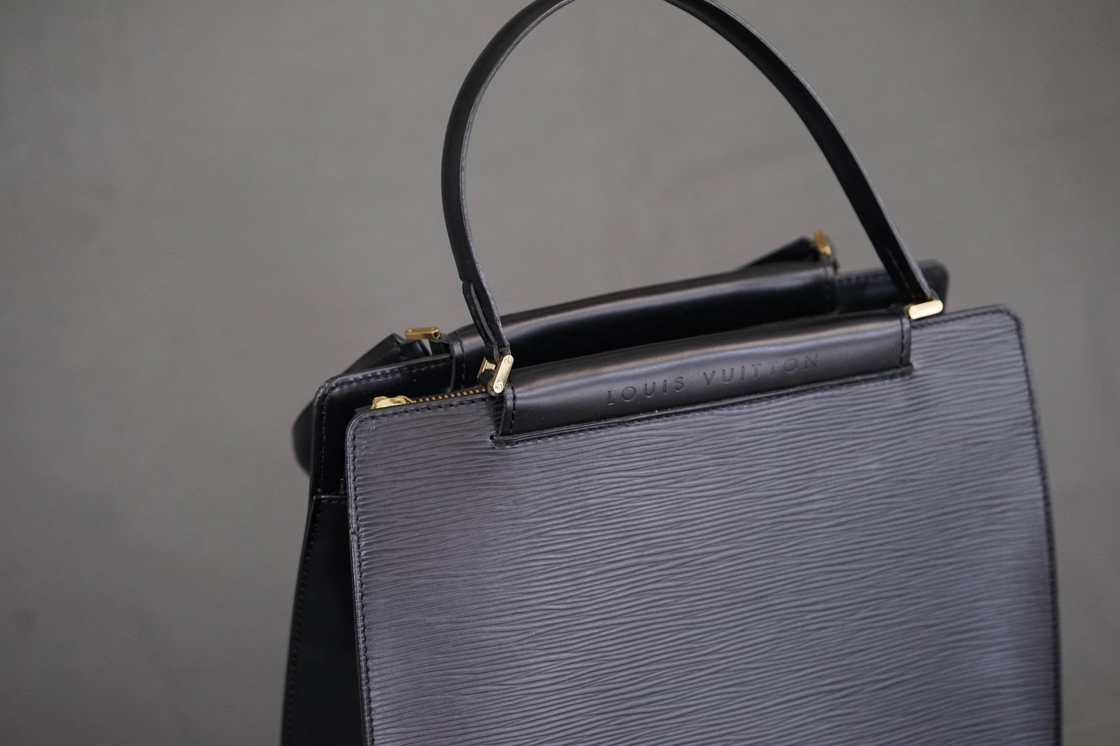 LOUIS VUITTON EPI FIGARI MM W/ BOX - 5