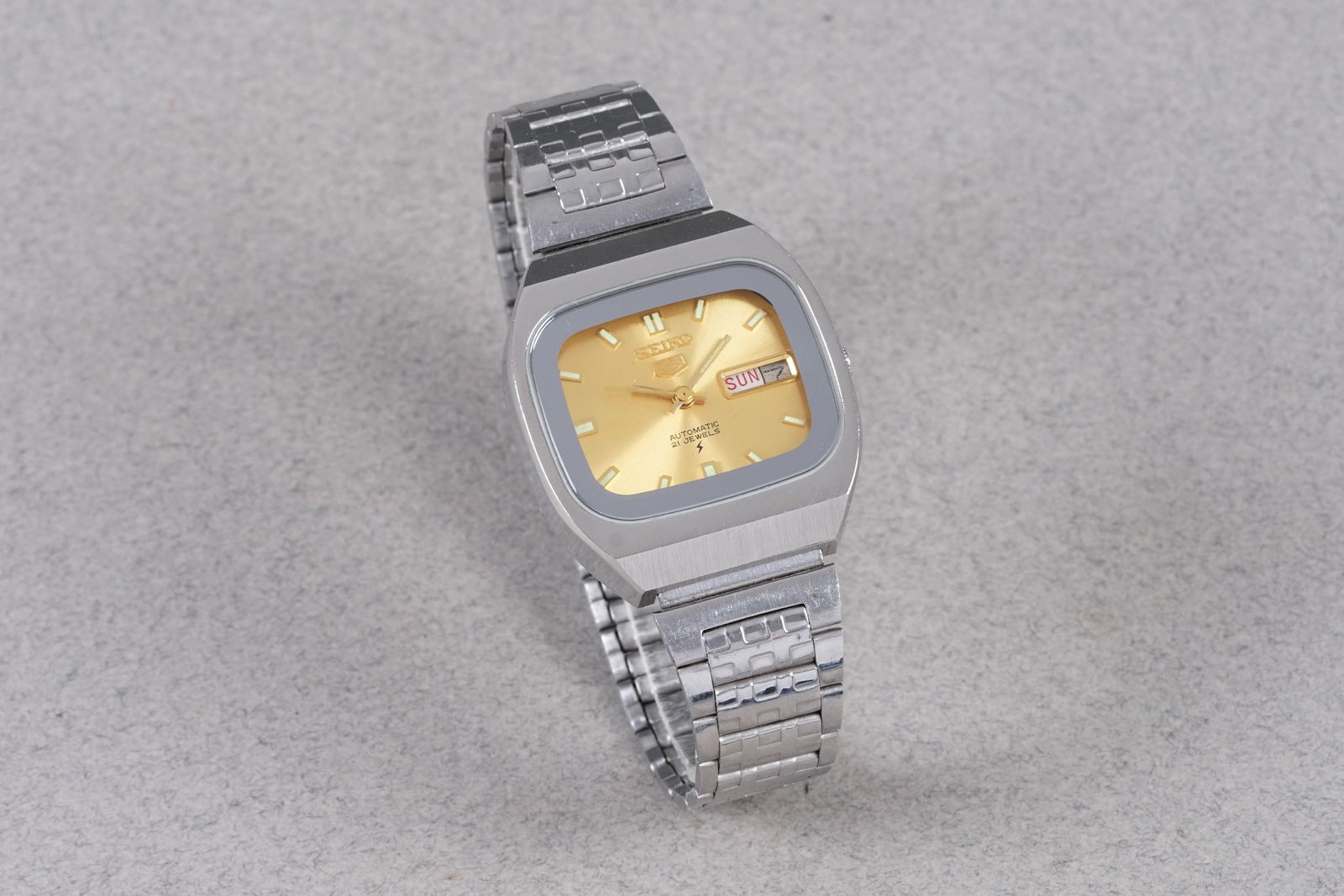 SEIKO 5 TV AUTOMATIC DAY DATE WRISTWATCH REF. 6309-561A - 2