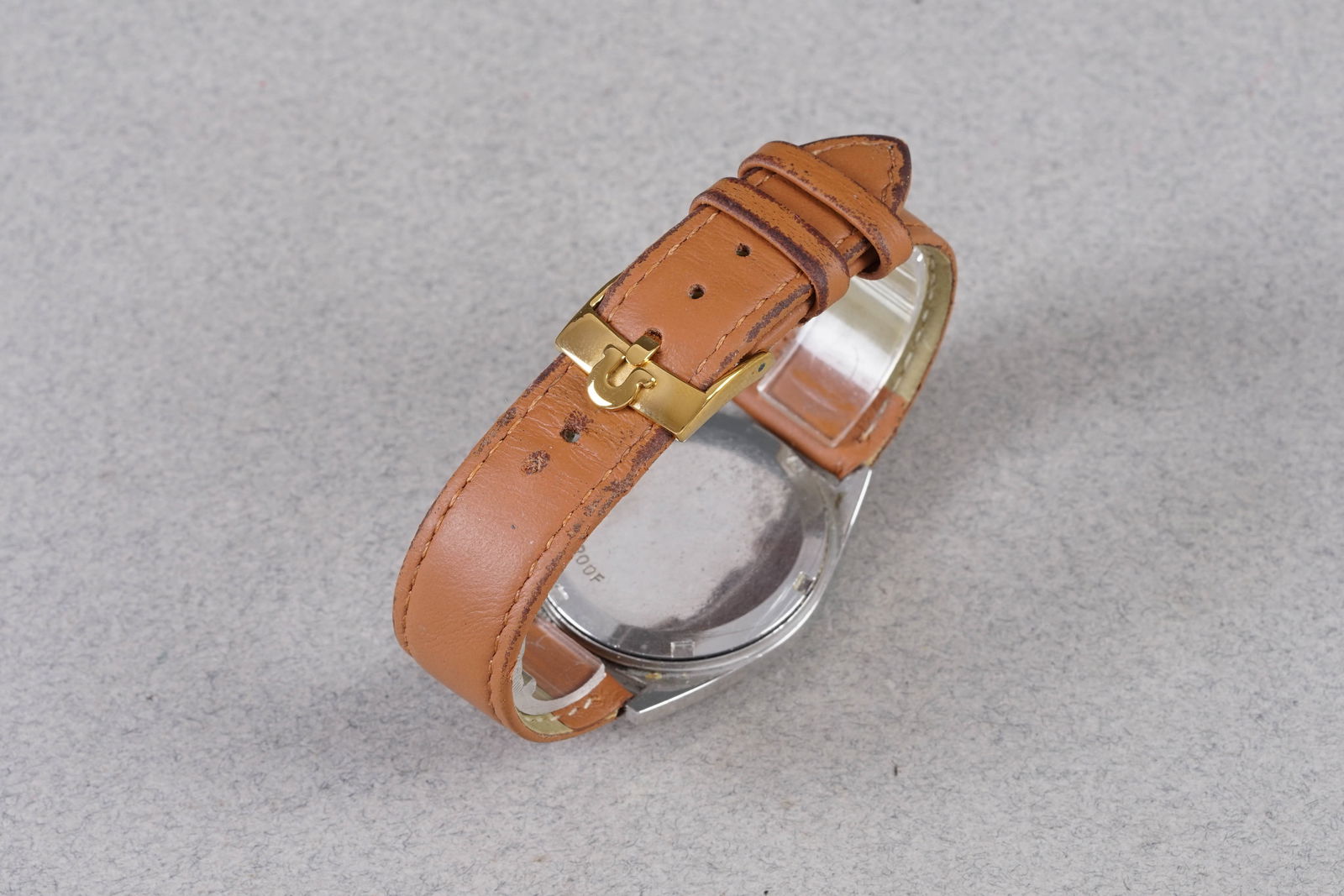 OMEGA GENEVE WRISTWATCH REF. 135.041 - 3