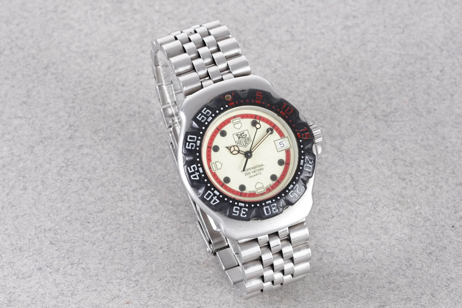 TAG HEUER FORMULA 1 PROFESSIONAL DATE REF. 371.513 - 2