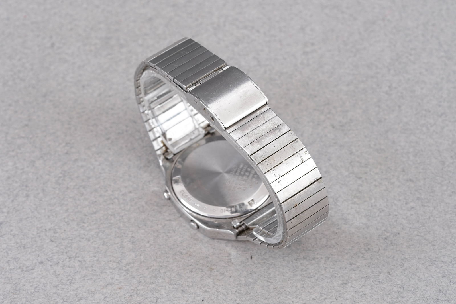 SEIKO DIGITAL WRISTWATCH REF. A358-5000 - 4