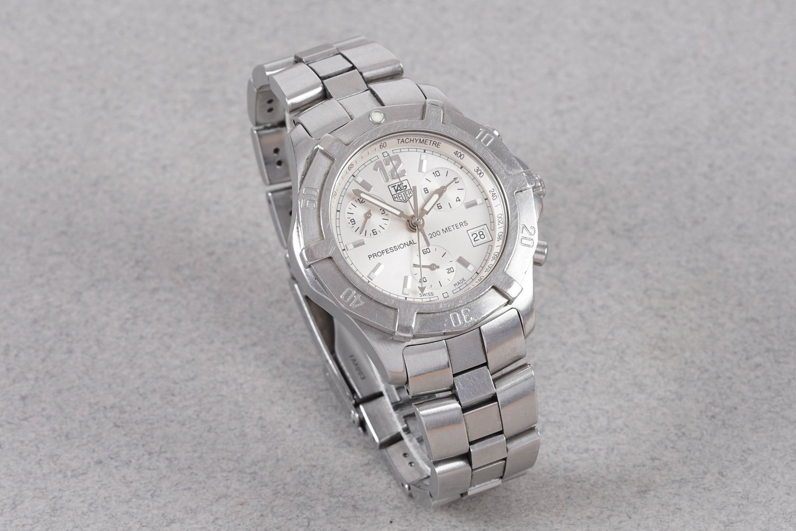 TAG HEUER EXCLUSIVE PROFESSIONAL 200 REF. CN1111 - 2