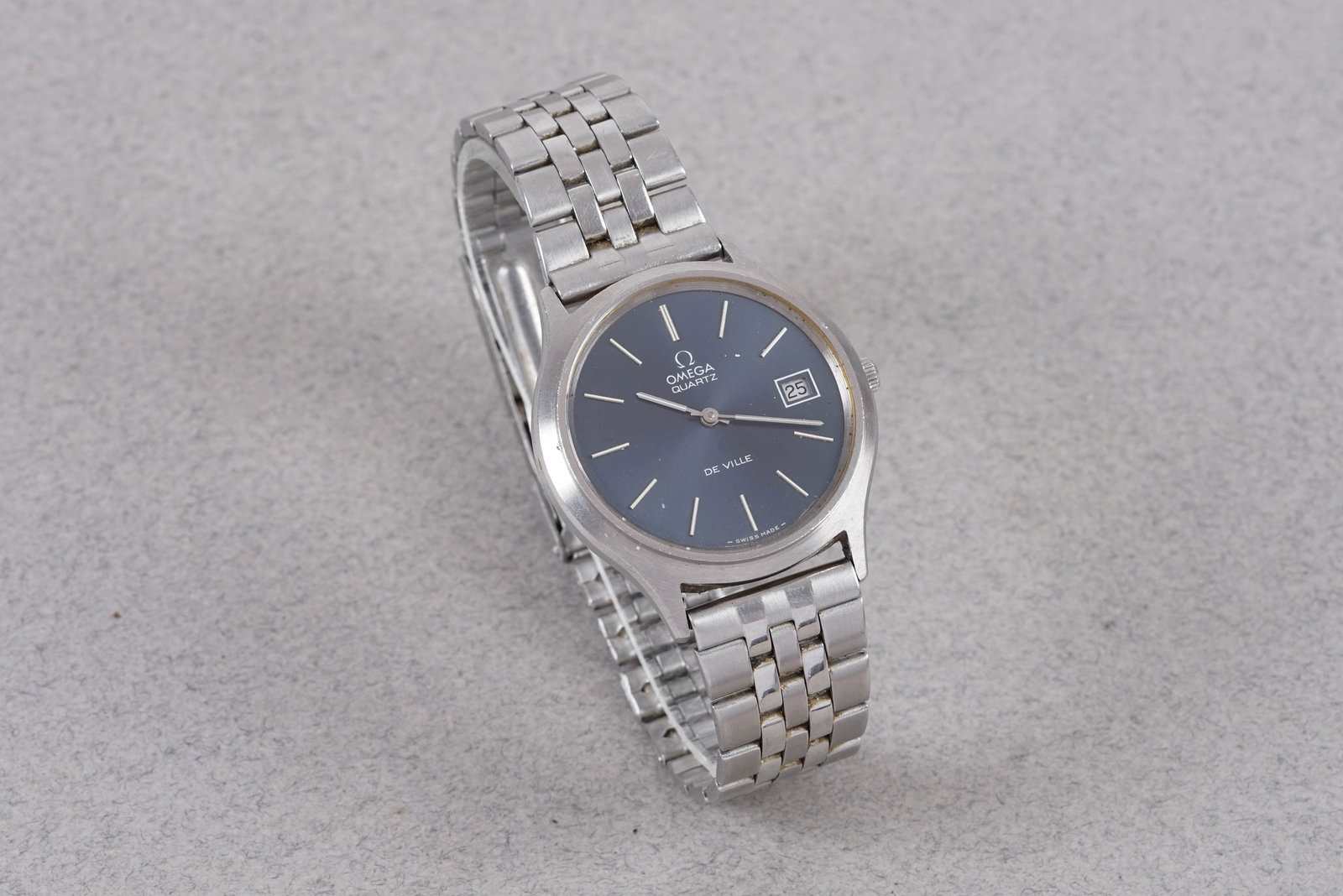 OMEGA DE VILLE DATE QUARTZ WRISTWATCH - 2