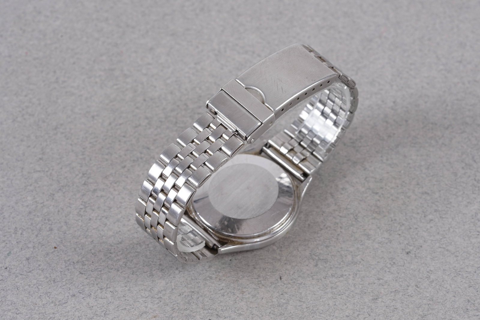 OMEGA DE VILLE DATE QUARTZ WRISTWATCH - 3