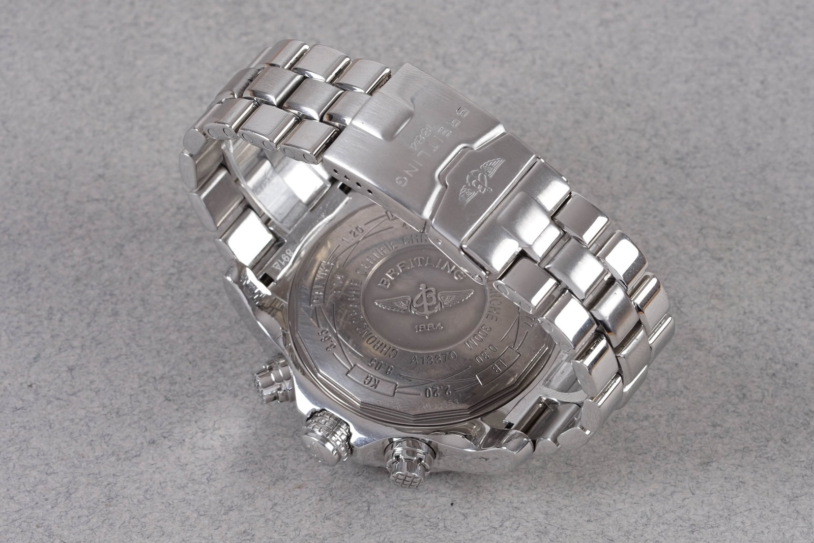 BREITLING SUPER AVENGER AUTOMATIC DATE CHRONOGRAPH REF. A13370 - 4