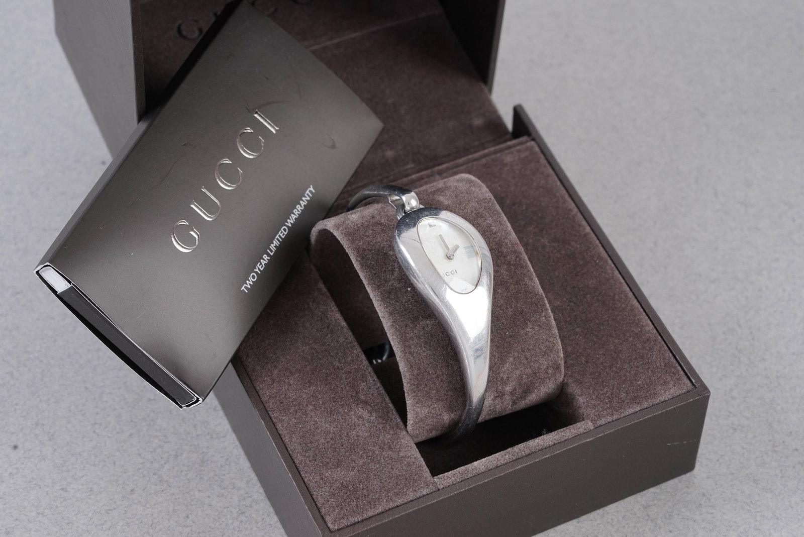 GUCCI DIAMOND SET BANGLE WATCH W/ BOX REF. 103 - 2