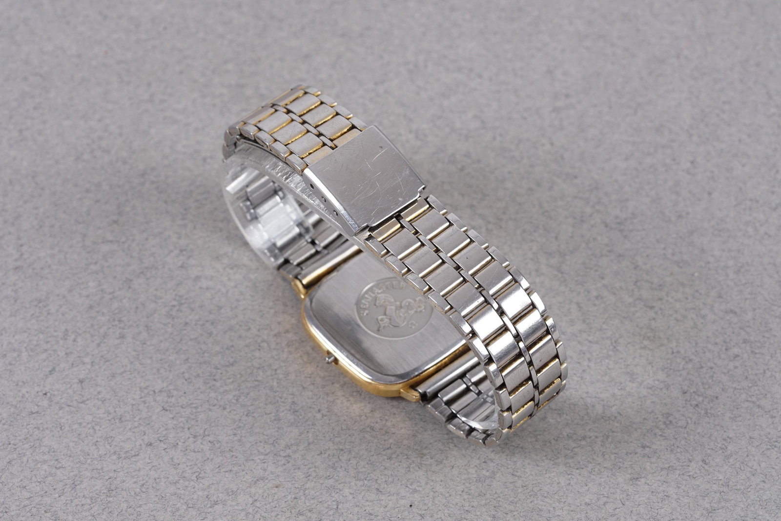 OMEGA SEAMASTER QUARTZ DAY DATE WRISTWATCH - 4