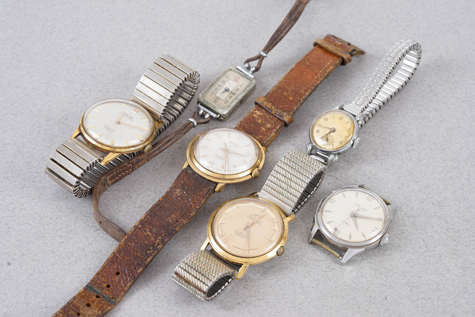 GROUP OF 6 WATCHES INCL. POLJOT MONDAINE: GROUP OF 6 WATCHES INCL. POLJOT MONDAINE. Poljot,Mondaine, Montane working (3). If you have any questions regarding this lot please contact us. For further information on our auction, please refer to