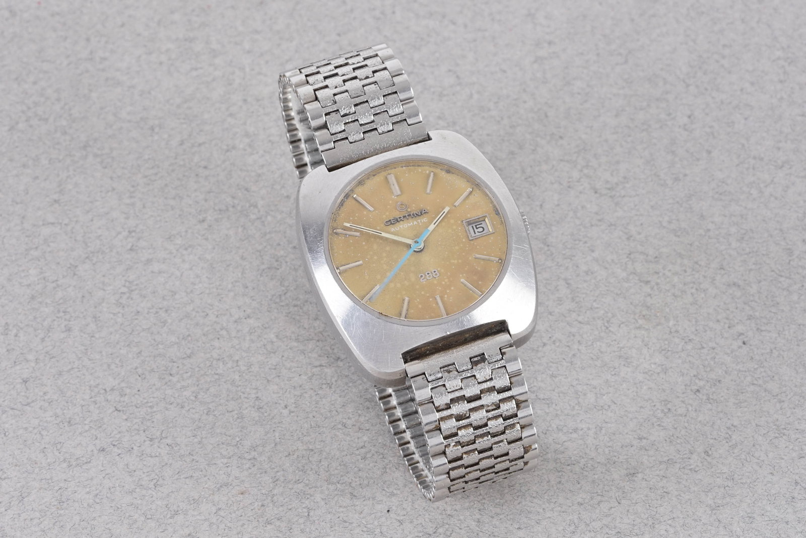 *TO BE SOLD WITHOUT RESERVE* CERTINA 288 AUTOMATIC DATE WRISTWATCH - 2