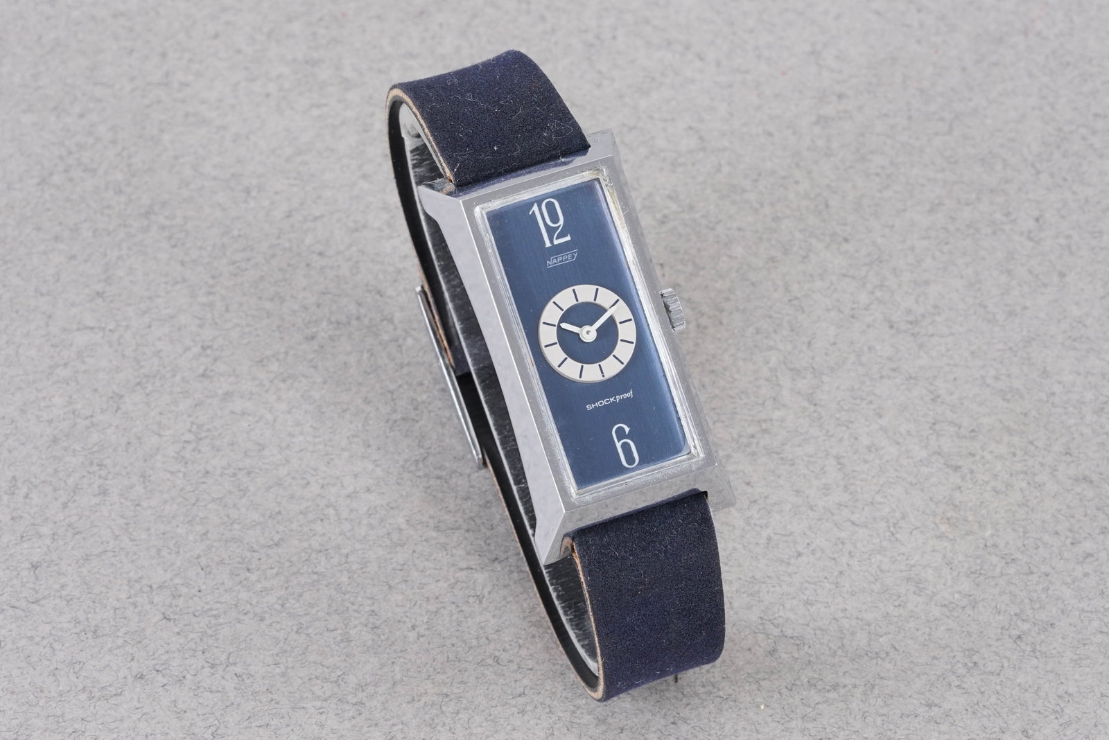 *TO BE SOLD WITHOUT RESERVE* NAPPEY SHOCKPROOF TANK STYLE WRISTWATCH - 2