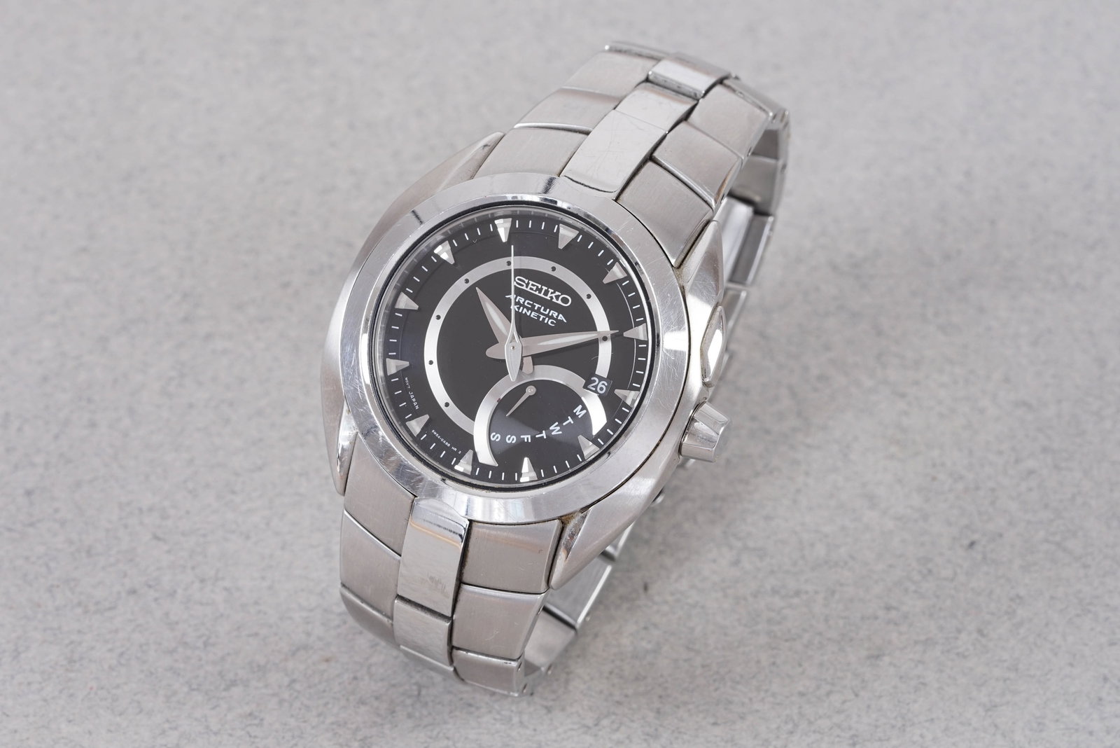 SEIKO ARCTURA KINETIC DATE W/ BOX & GUARANTEE PAPERS REF. 5M54-0AB0 - 2