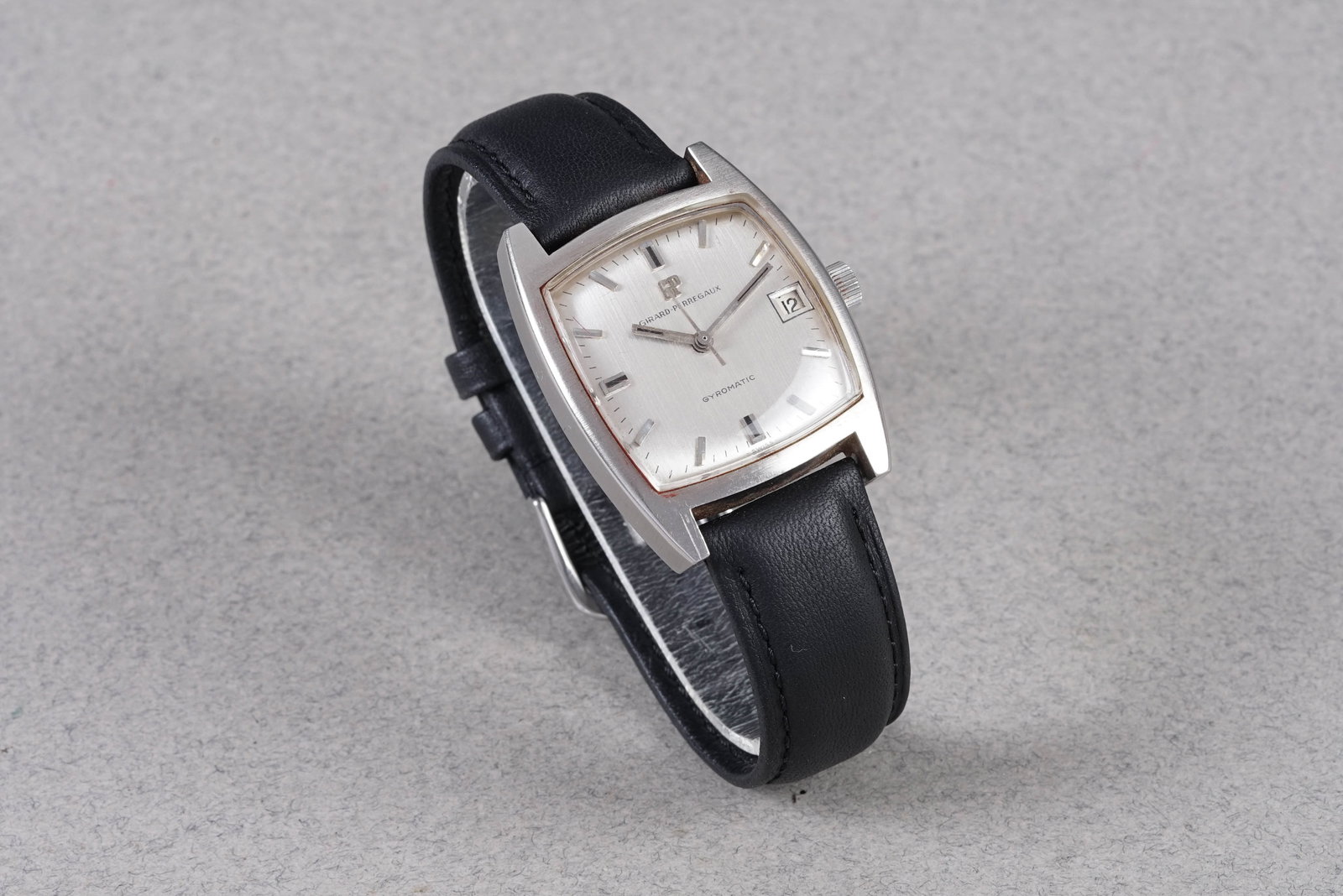 GIRARD PERREGAUX GYROMATIC DATE WRISTWATCH - 2