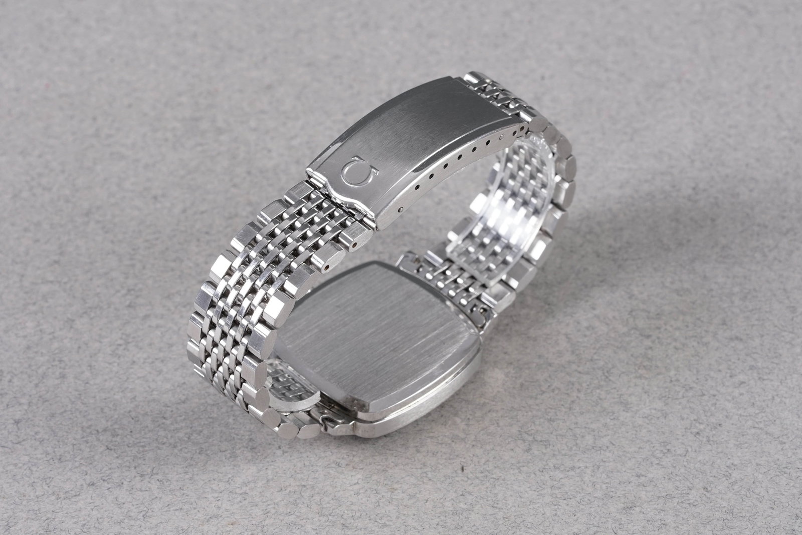 OMEGA GENEVE DATE TV DIAL AUTOMATIC REF. 162.0060 CIRCA 1976 - 3