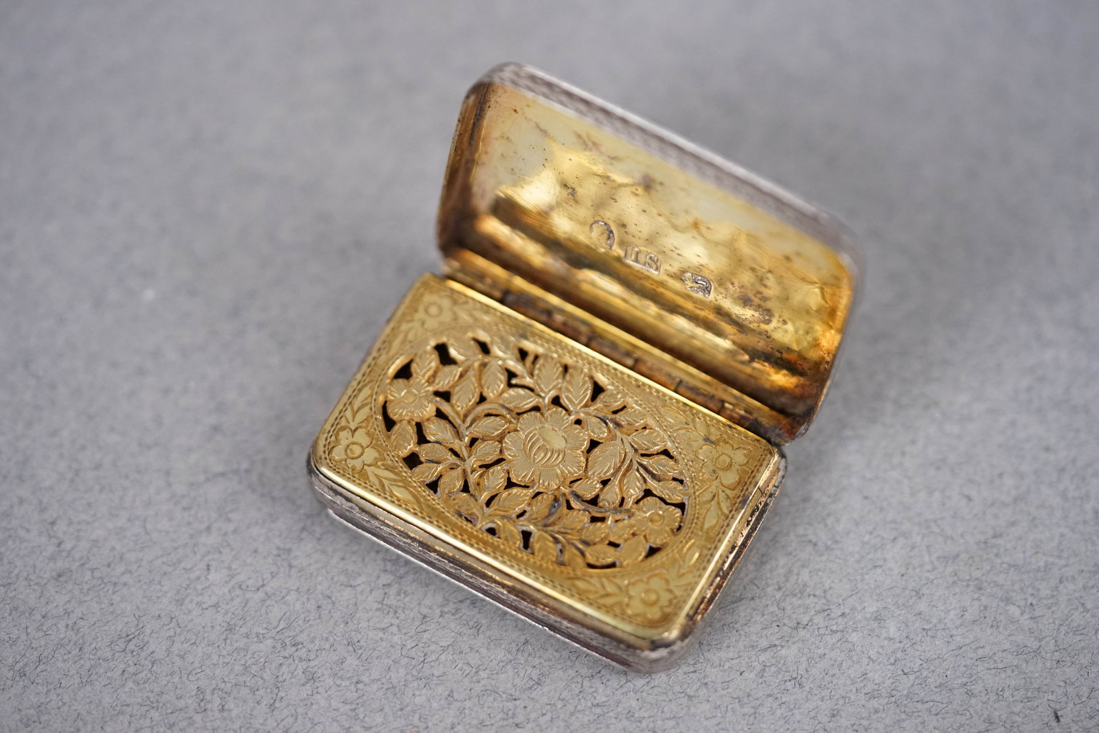 JOHN SHAW VINAIGRETTE BIRMINGHAM 1808 GEORGE III W/ ORIGINAL SPONGE - 3