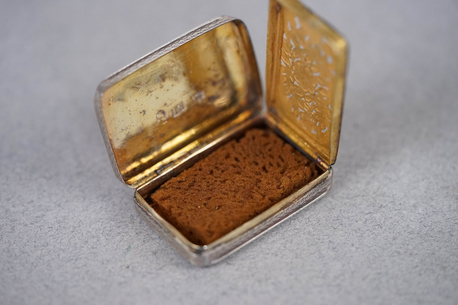 JOHN SHAW VINAIGRETTE BIRMINGHAM 1808 GEORGE III W/ ORIGINAL SPONGE - 4