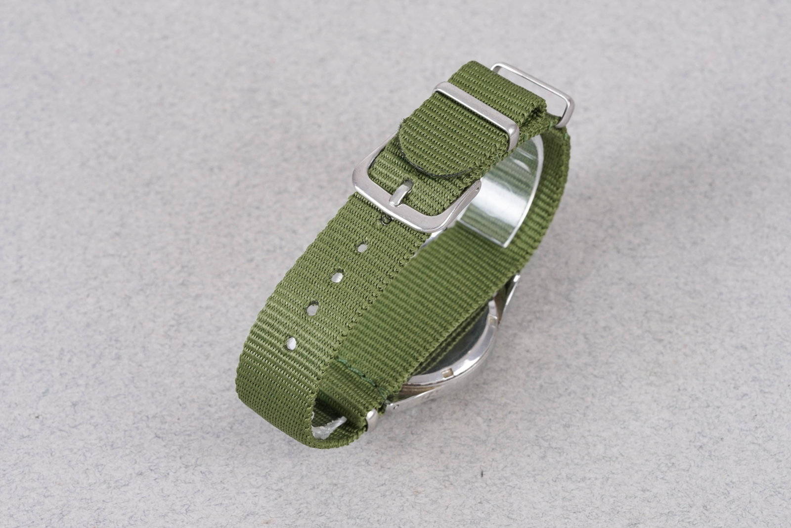OMEGA MILITARY STYLE REF. 2165-3 CIRCA 1948 - 3