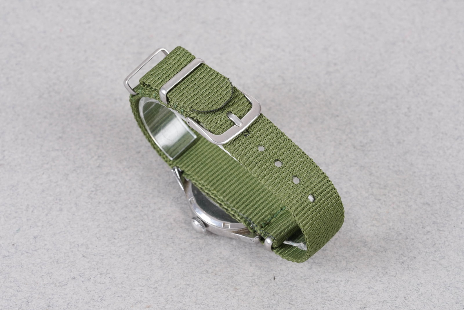 OMEGA MILITARY STYLE REF. 2165-3 CIRCA 1948 - 4
