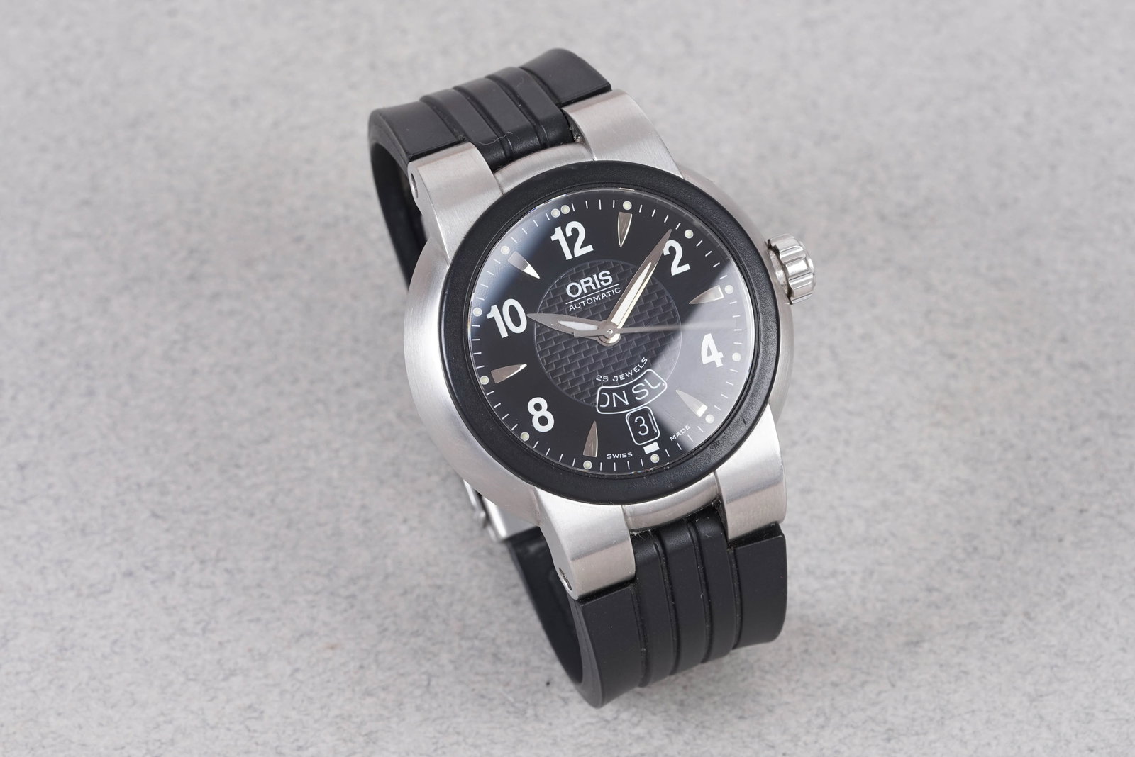ORIS AUTOMATIC DAY DATE W/ BOX & GUARANTEE PAPERS REF. 7518 CIRCA 2001 - 3