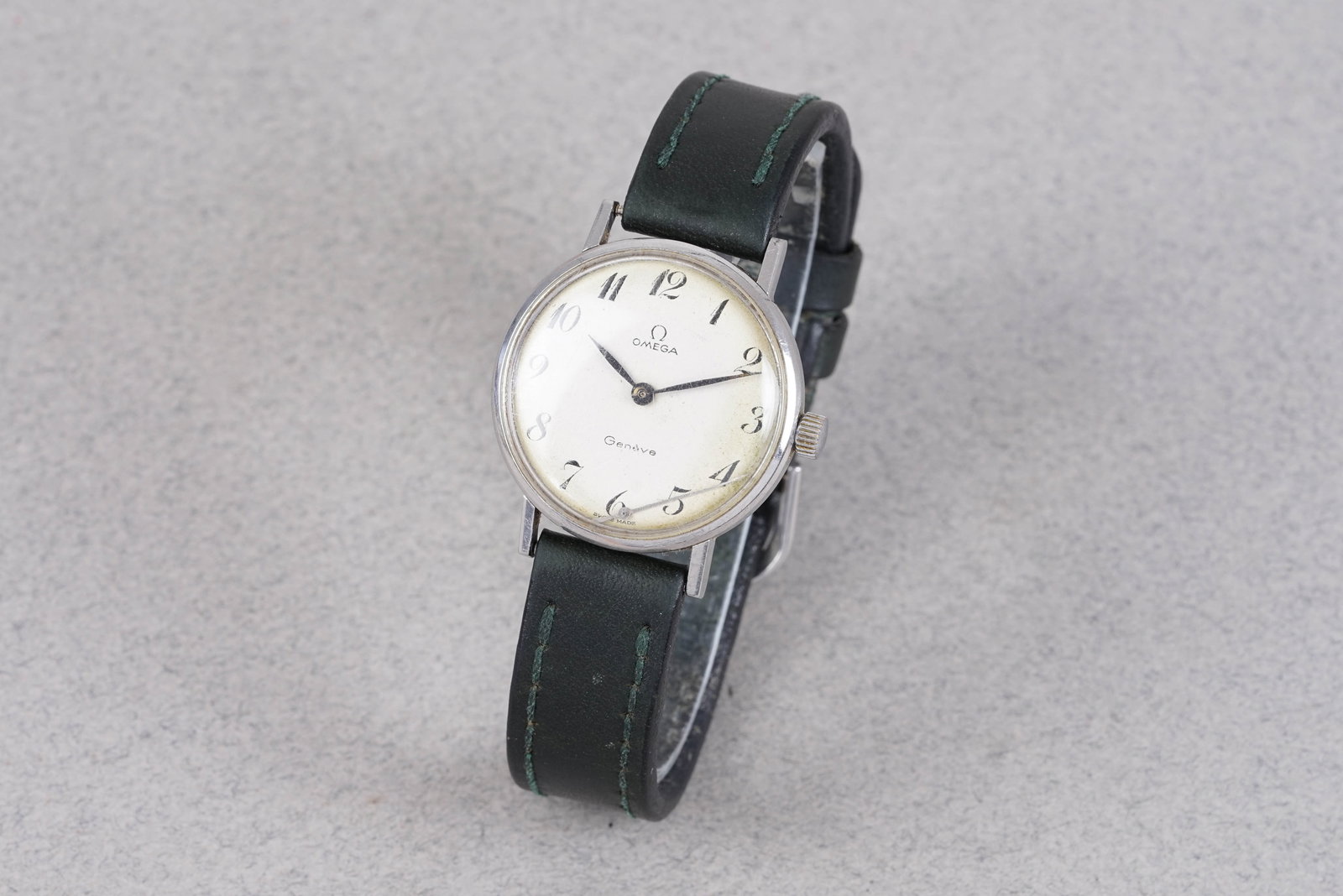 OMEGA GENEVE W/ BOX & GUARANTEE PAPERS REF. 511346 CIRCA 1972 - 2