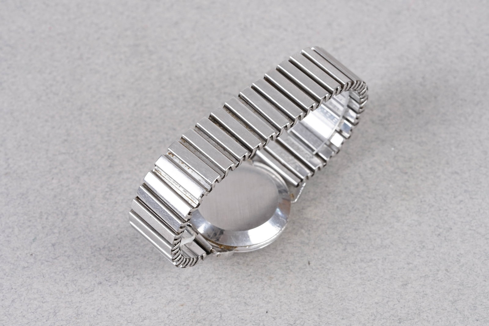 OMEGA AUTOMATIC 'BUMPER' REF. 2402-1 CIRCA 1947 - 3