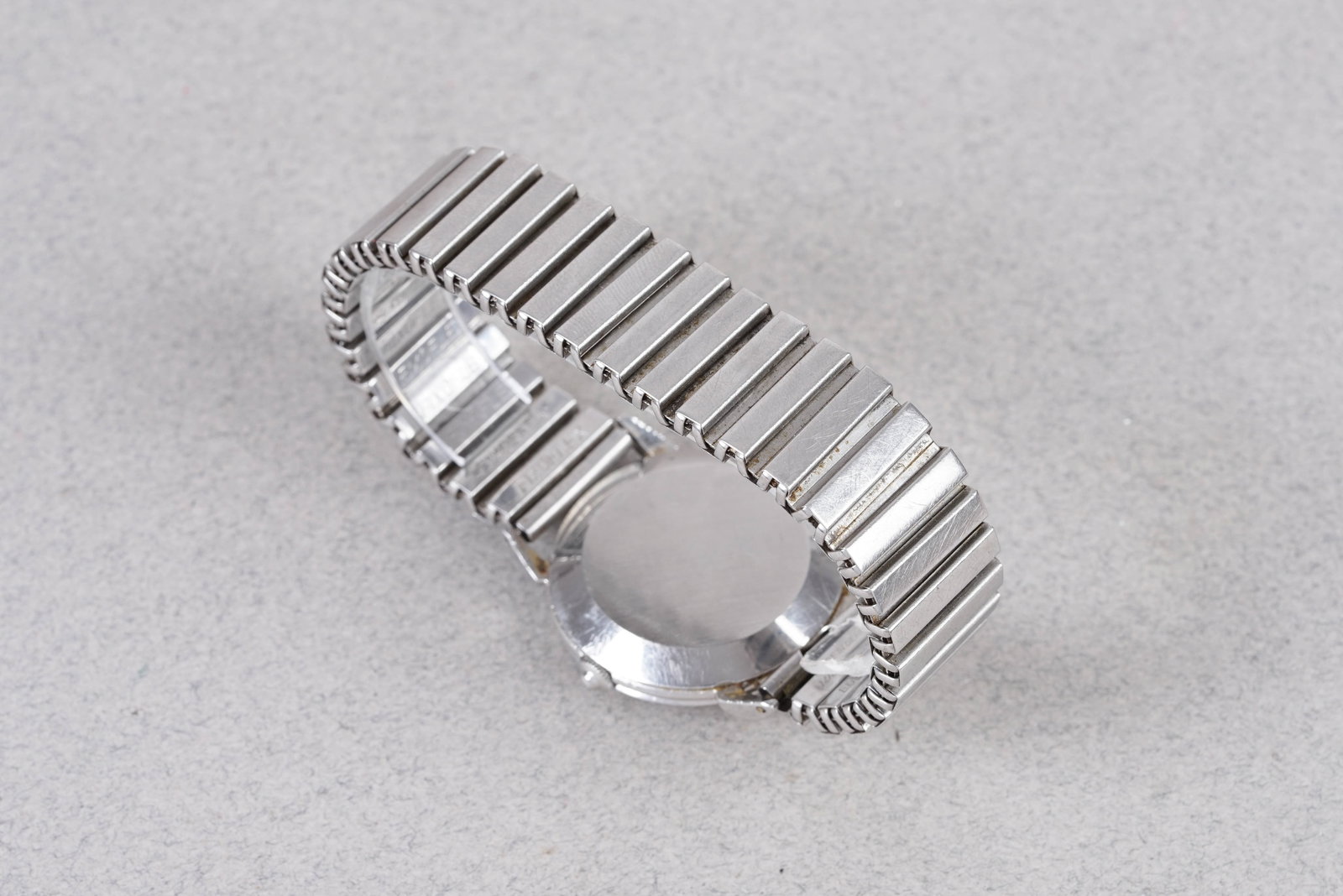 OMEGA AUTOMATIC 'BUMPER' REF. 2402-1 CIRCA 1947 - 4