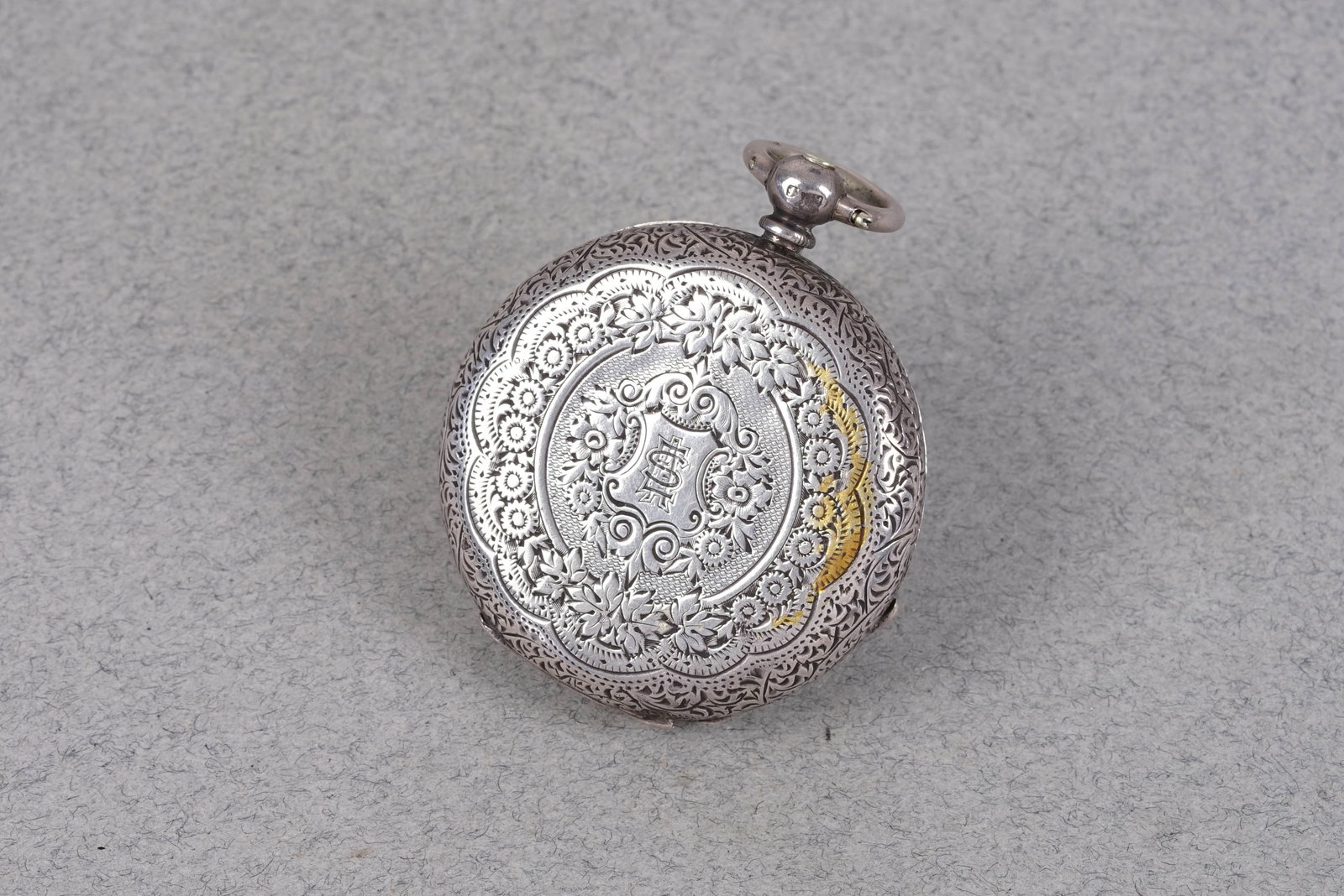 925 STERLING SILVER POCKET WATCH CIRCA 1885: 925 STERLING SILVER POCKET WATCH CIRCA 1885, white enamel dial 'the farringdon', 40mm full hunter case, key wind movement currently not running. Gross weight 51.15 grams. If you have any questions reg