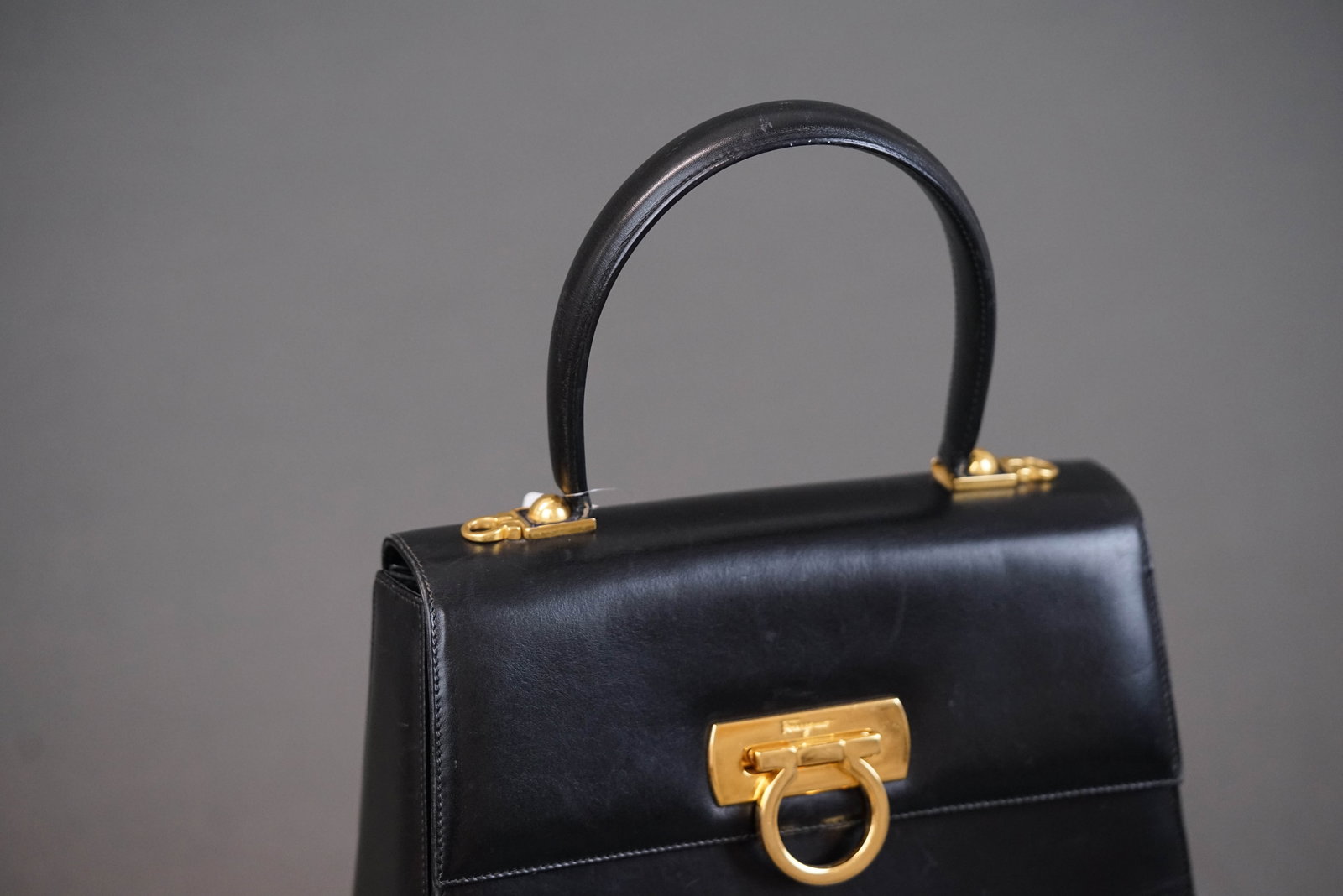 SALVATORE FERRAGAMO GANCINI HANDBAG - 2
