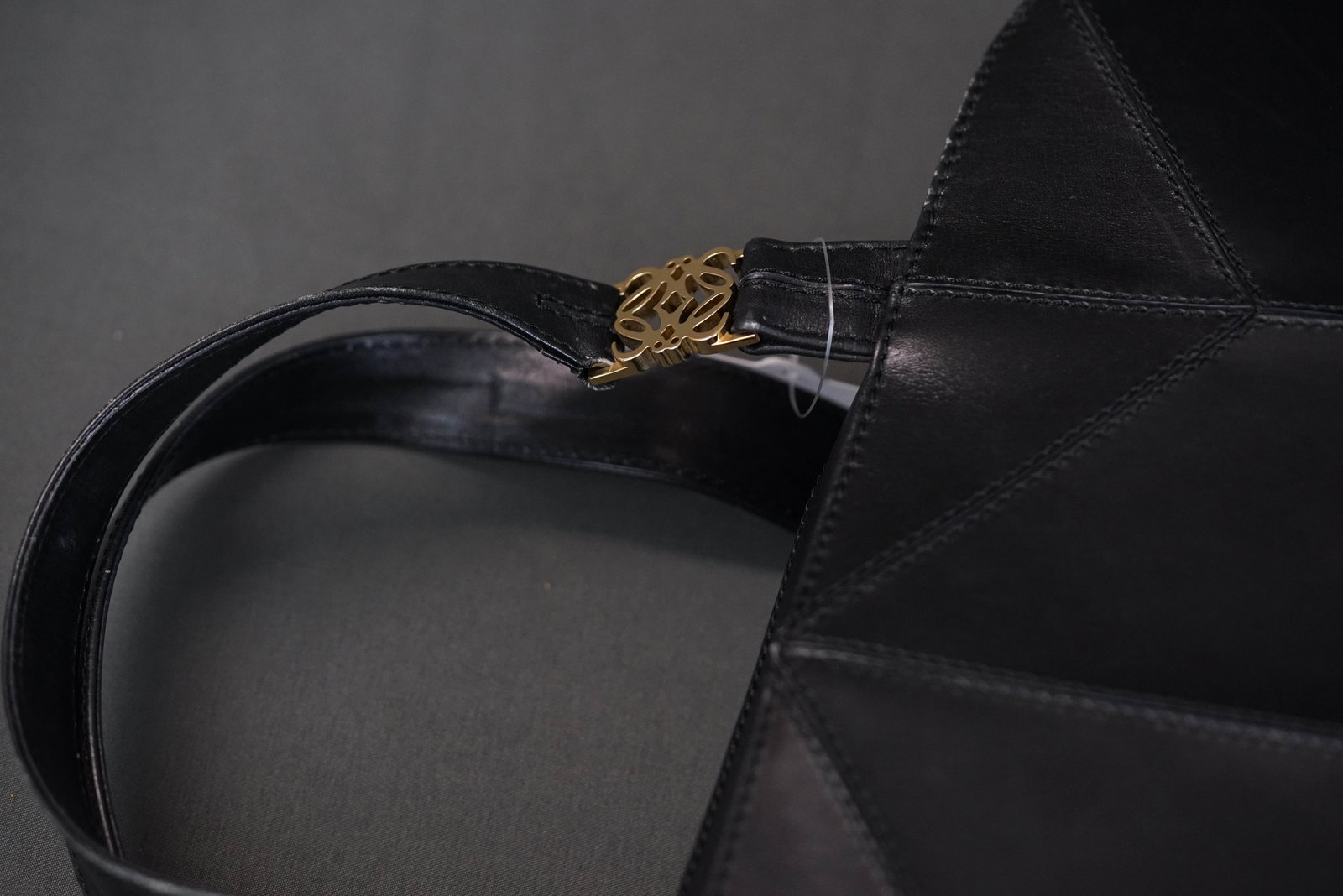 LOEWE ANAGRAM BLACK LEATHER HANDBAG - 10
