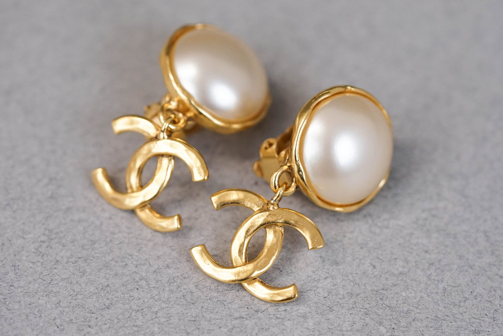 CHANEL EARRINGS - 2